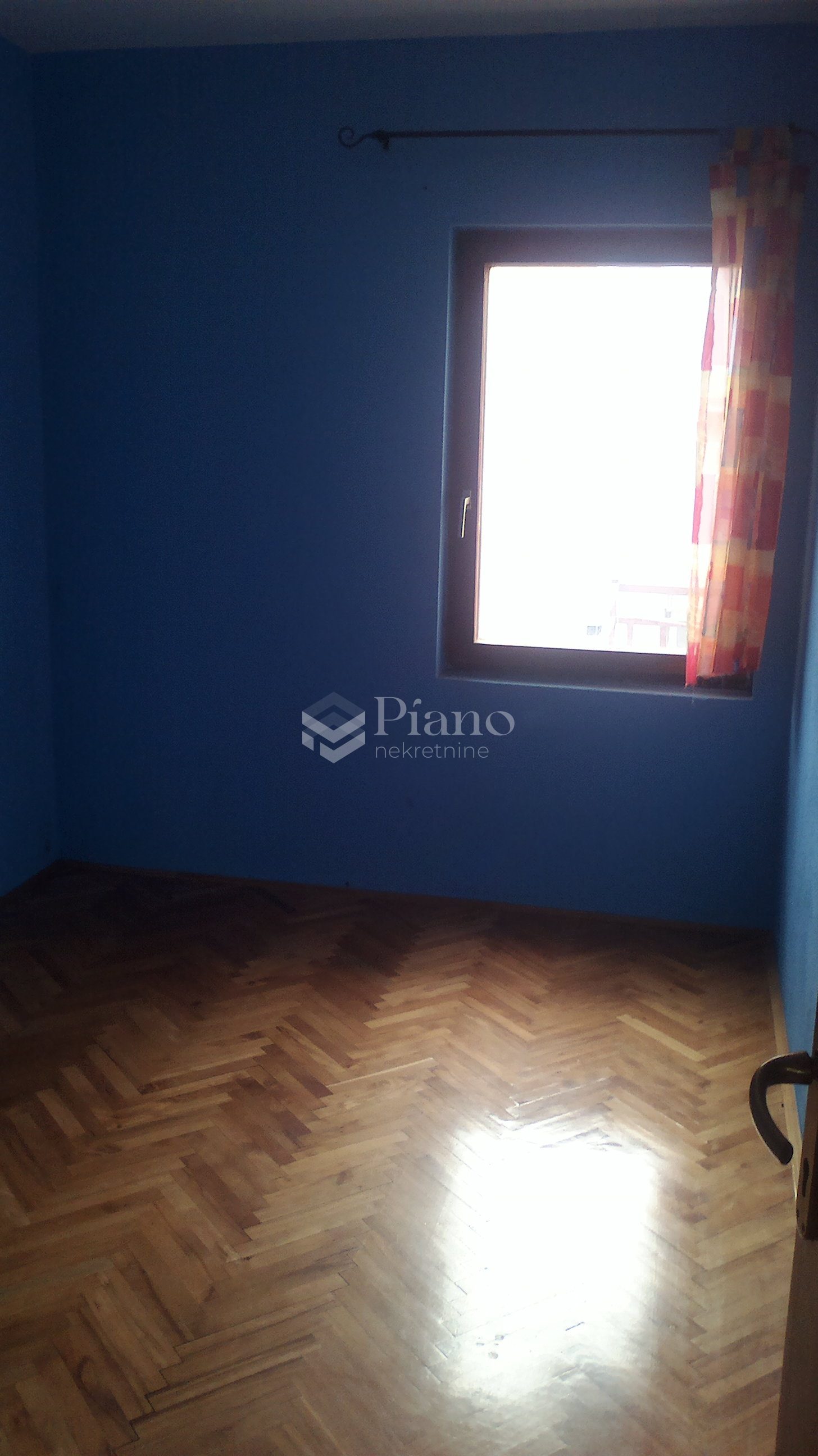 Dvosoban nenamješten stan na Starom aerodromu