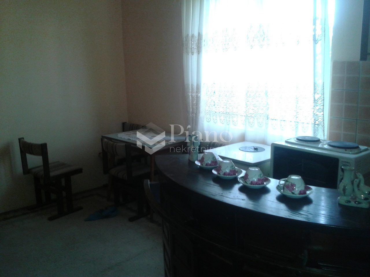 Namještena garsonjera na Starom aerodromu