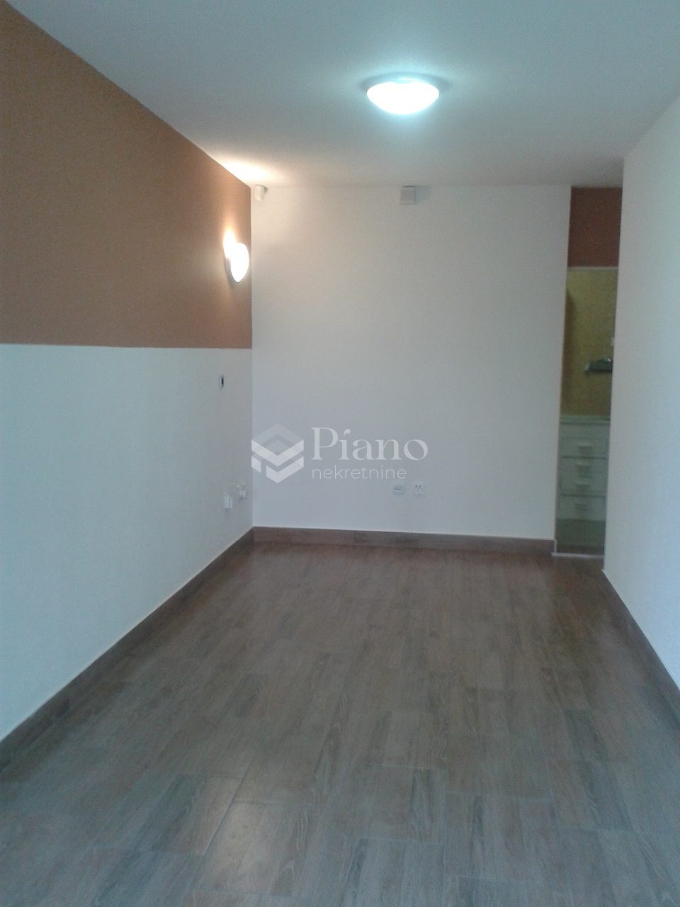 Poslovni prostor u blizini Zabjelske Vektre