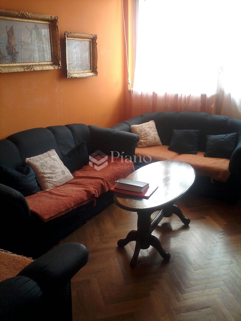 Polunamješten stan preko Morače