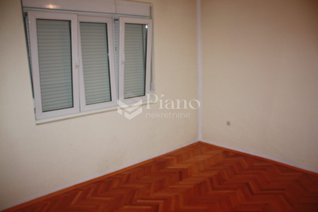 Dvosoban nenamješten stan, Zagorič