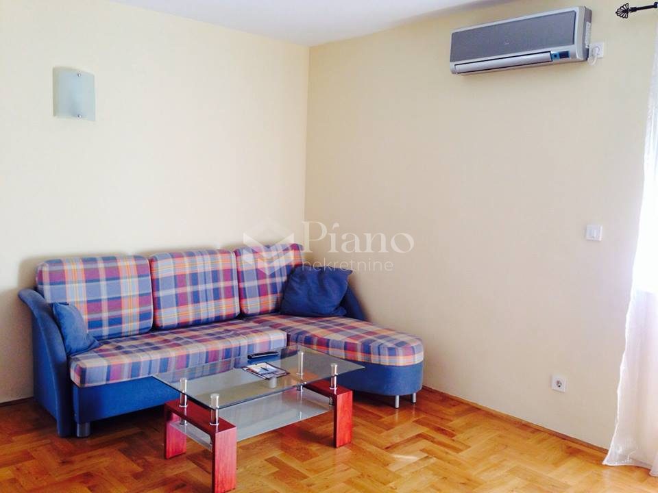 Jednosoban namješten stan, preko Morače