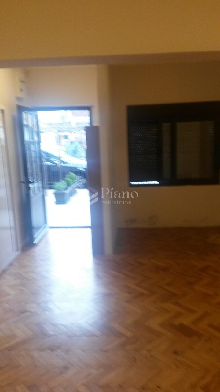 Nenamještena garsonjera na Zabjelu