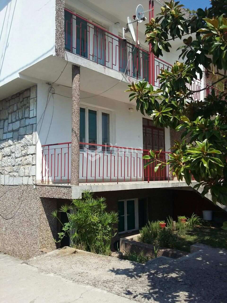 Izdavanje,Namještena kuća, Zagorič