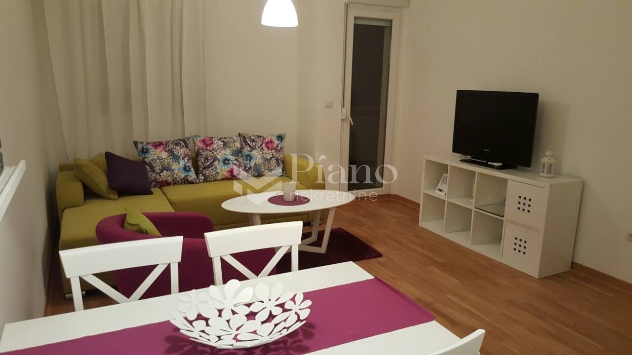 Jednosoban namješten stan, City kvart