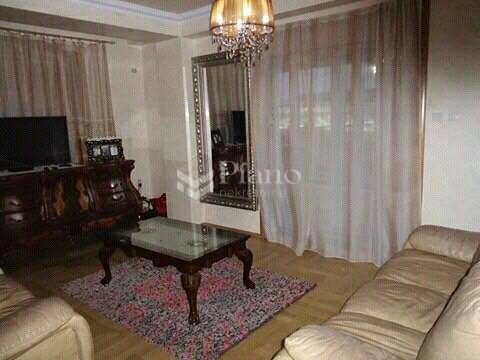 LUX TROSOBAN STAN POD GORICOM