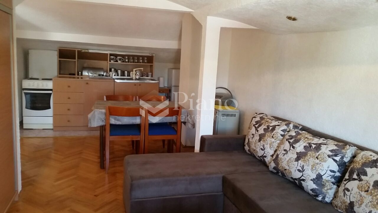 Jednosoban namješten stan kod galerije Most