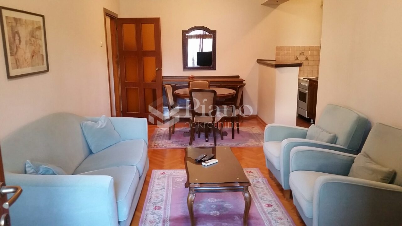 JEDNOSOBAN NAMJEŠTEN STAN PREKO MORAČE