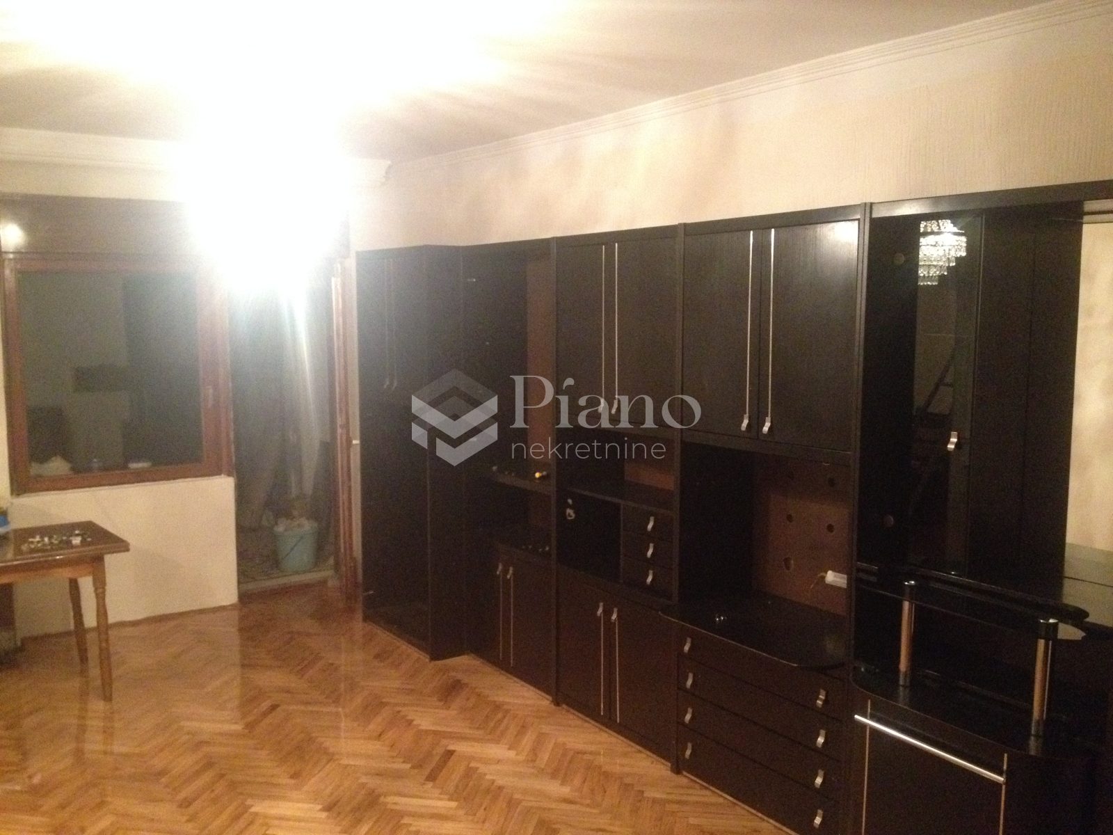 POLUNAMJEŠTEN STAN U KUĆI NA STAROM AERODROMU