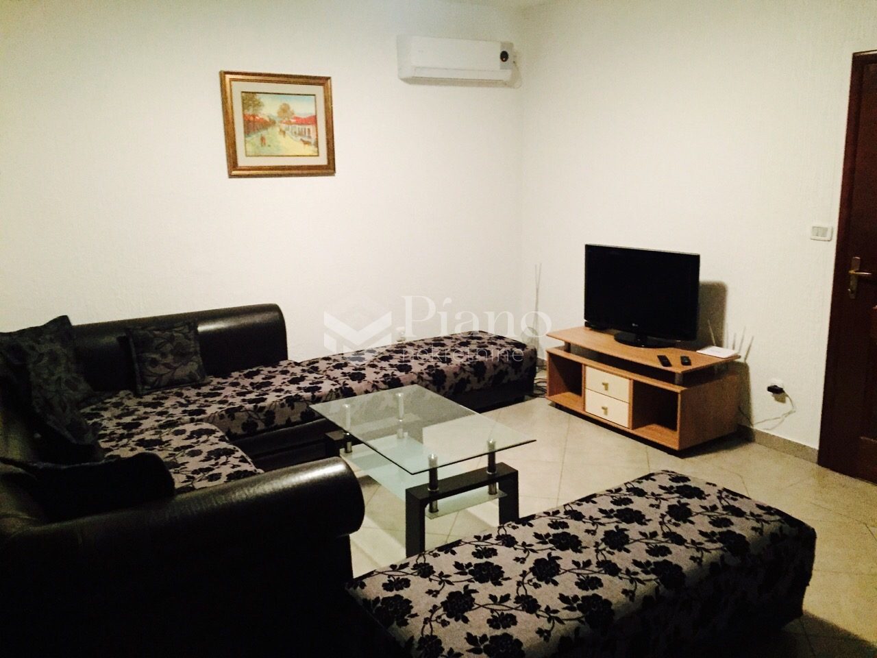 NAMJEŠTENA GARSONJERA NA STAROM AERODROMU