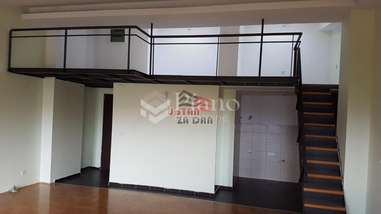 Studio with a gallery in the City kvart