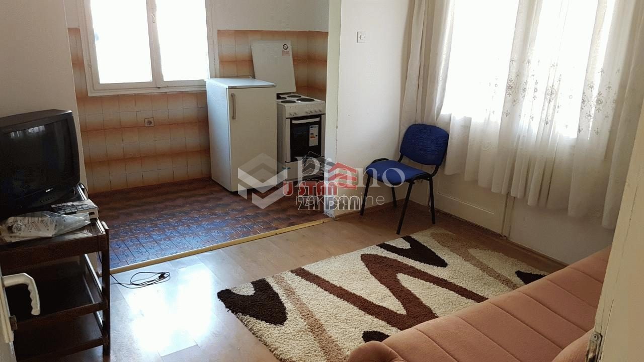 One bedroom furnished apartment on the ground floor