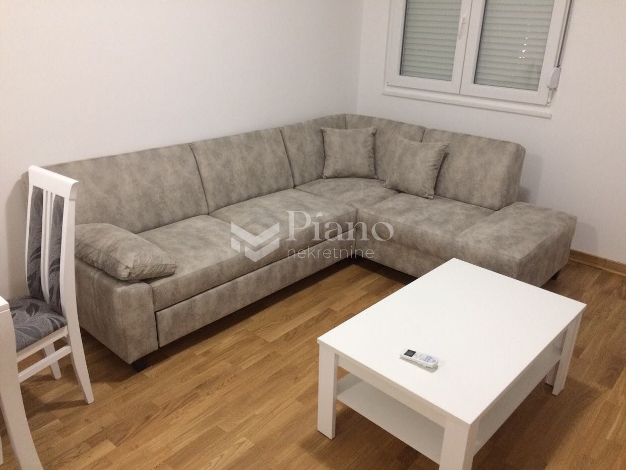 Jednosoban namješten stan u City kvartu