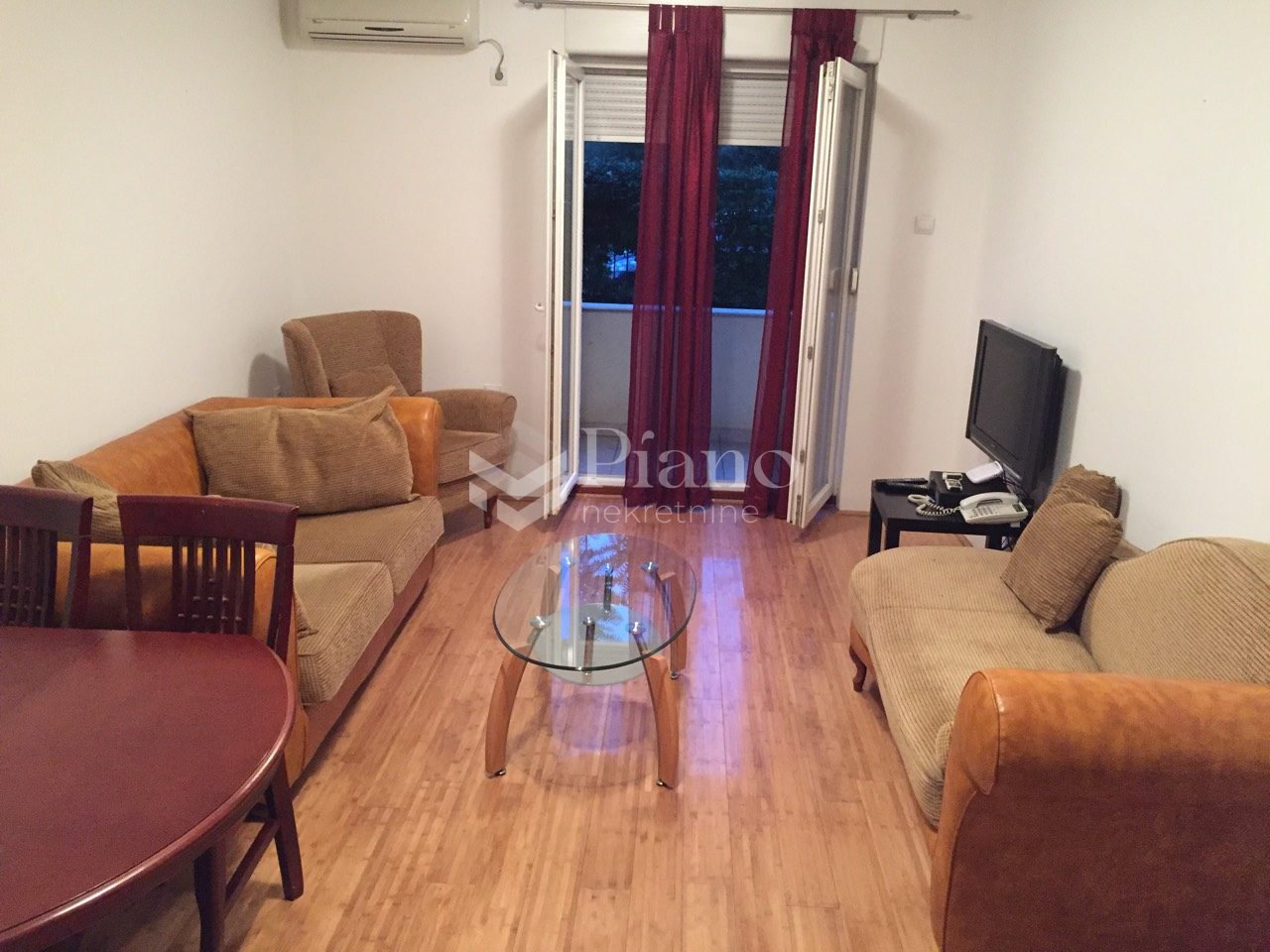 Jednosoban namješten stan kod Vezirovog mosta