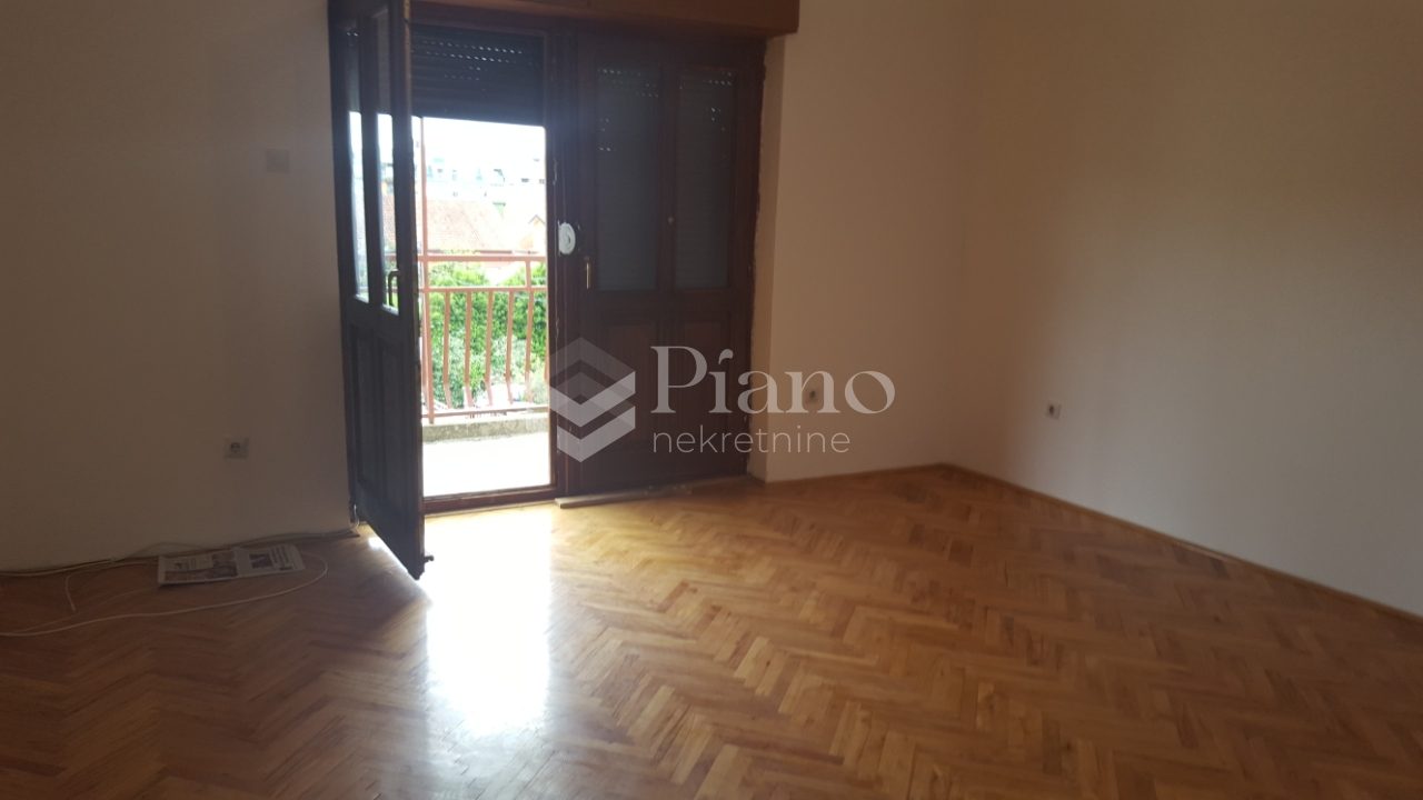 Jednosoban nenamješten stan u Dalmatinskoj ulici