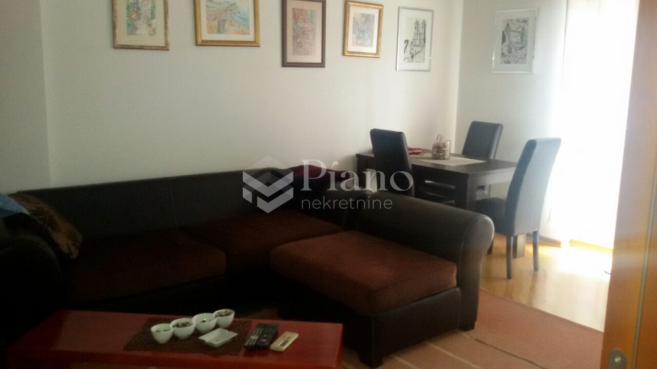 Jednosoban namješten stan Preko Morače