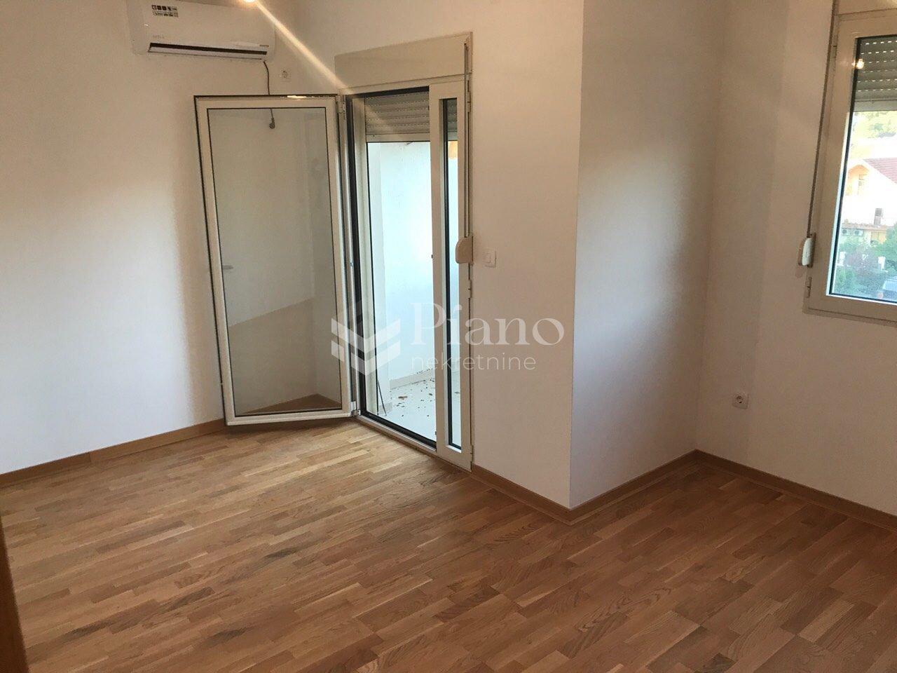 Jednosoban nenamješten stan u Dalmatinskoj ulici