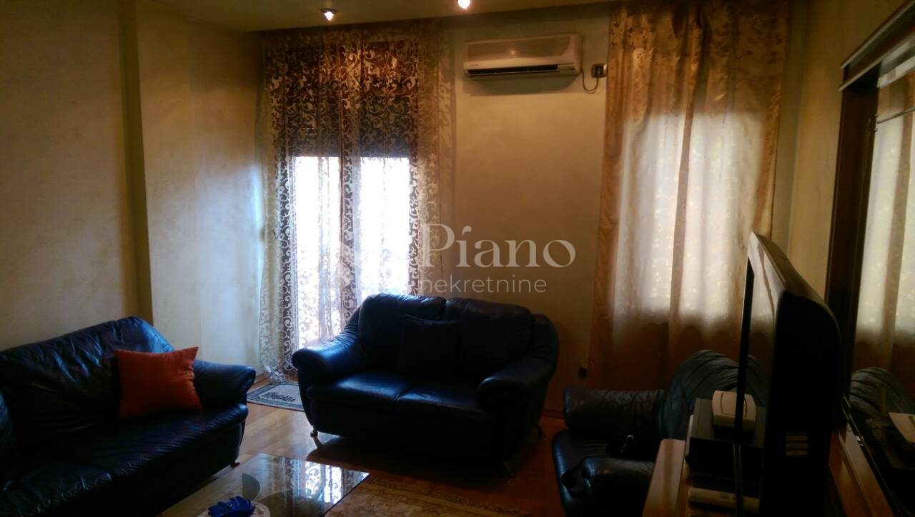 Jednosoban namješten stan u centru