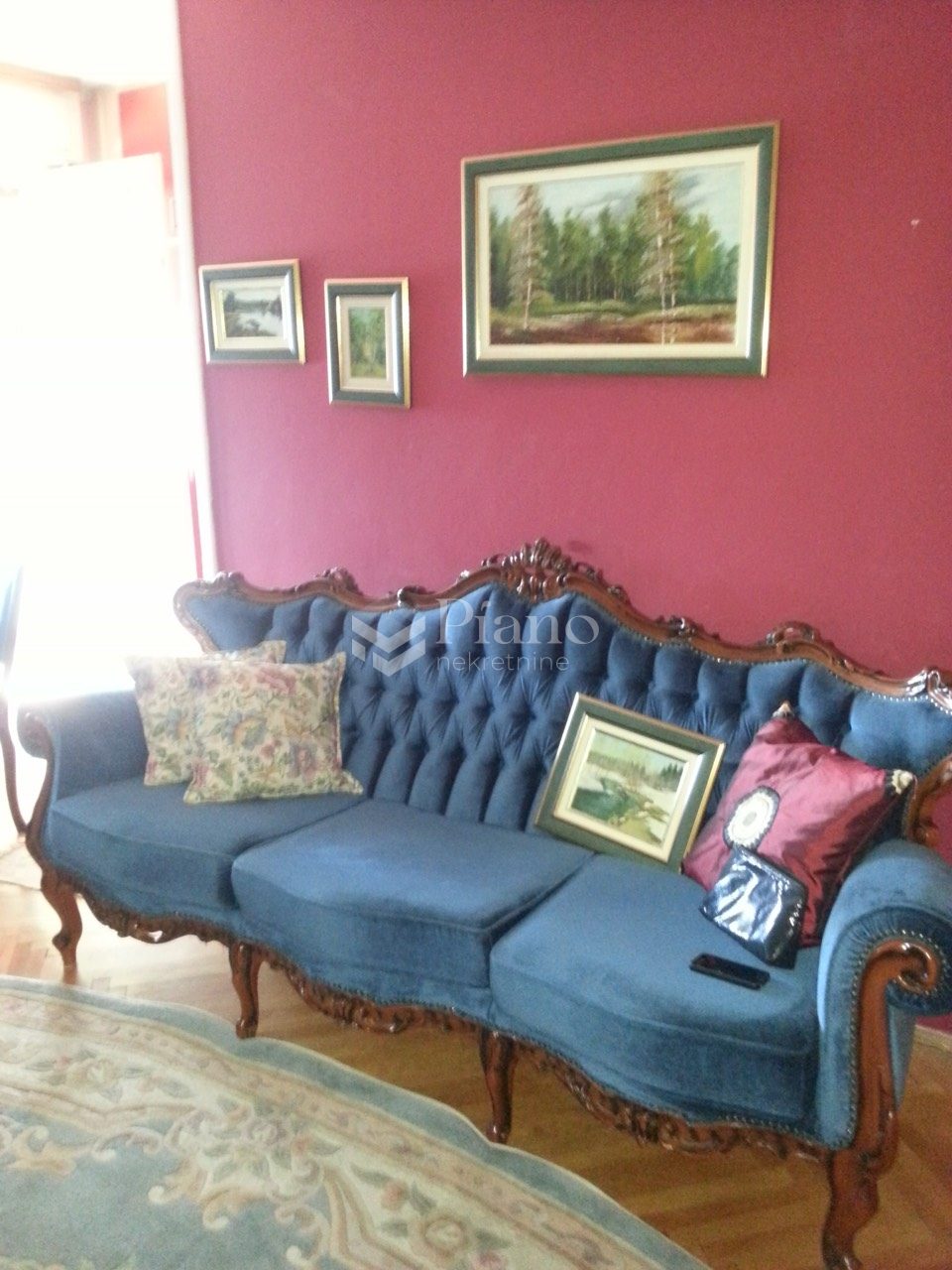 Dvosoban namješten stan Preko Morače