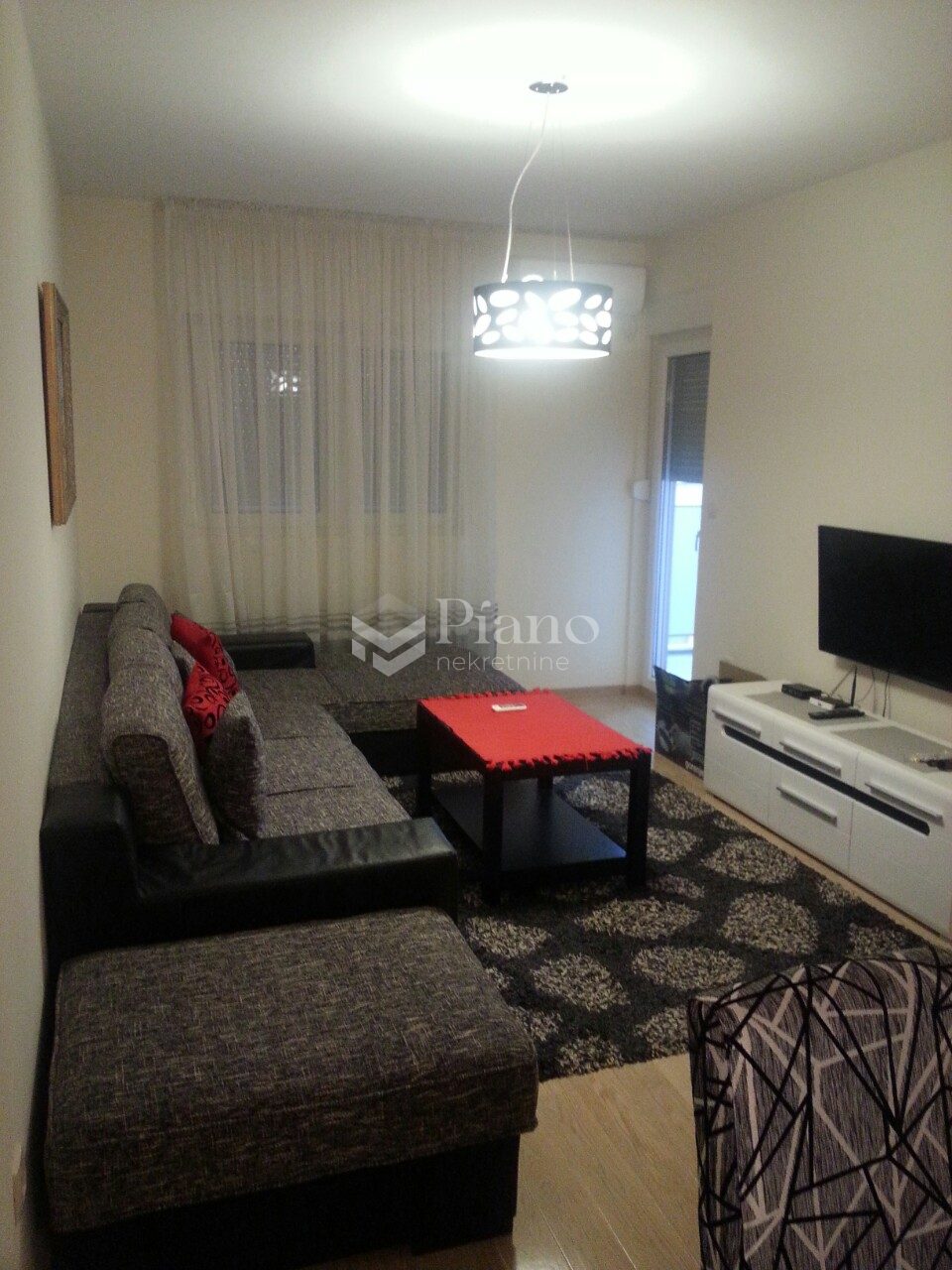 One bedroom furnished apartment in city district