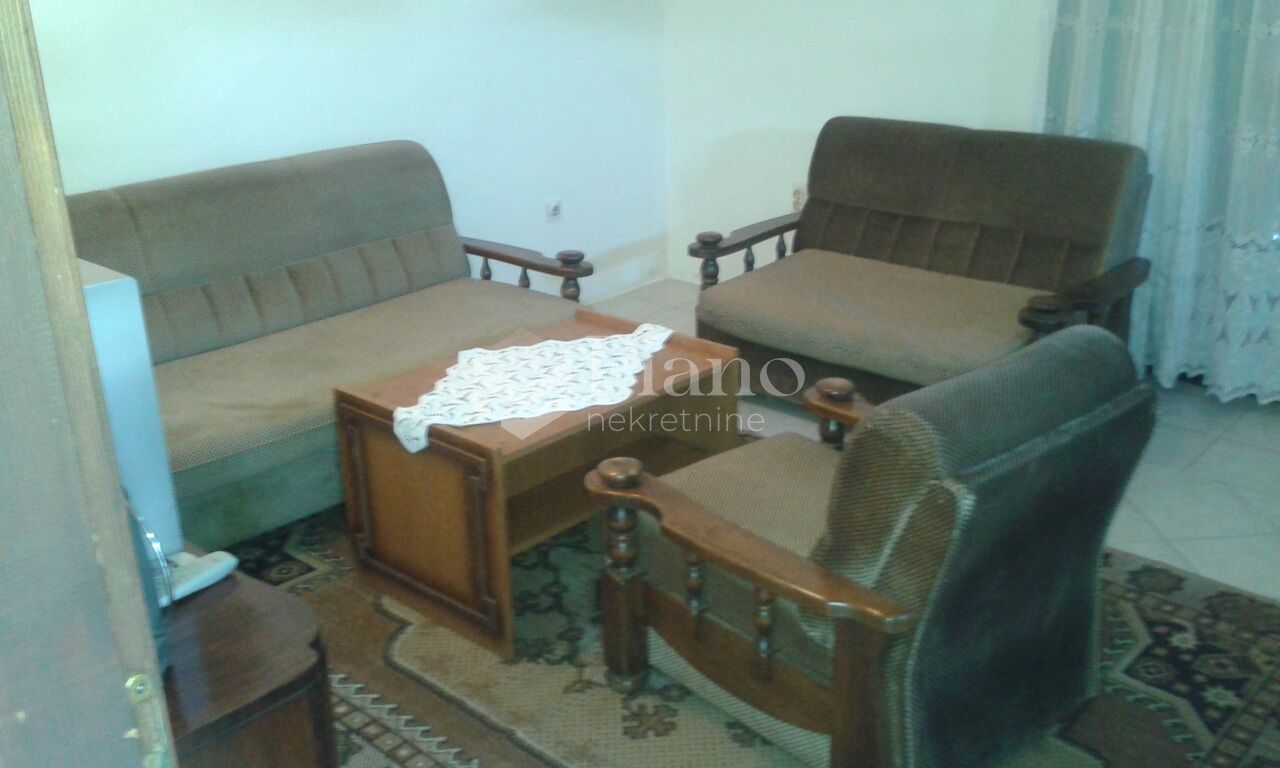 Namješten jednosoban stan u kući na Starom aerodromu