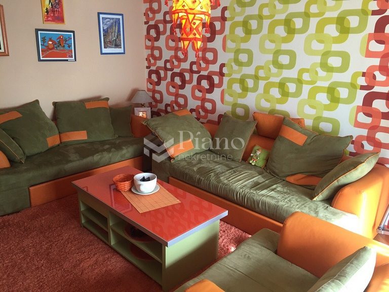 Furnished two-bedrooms apartment near bus station