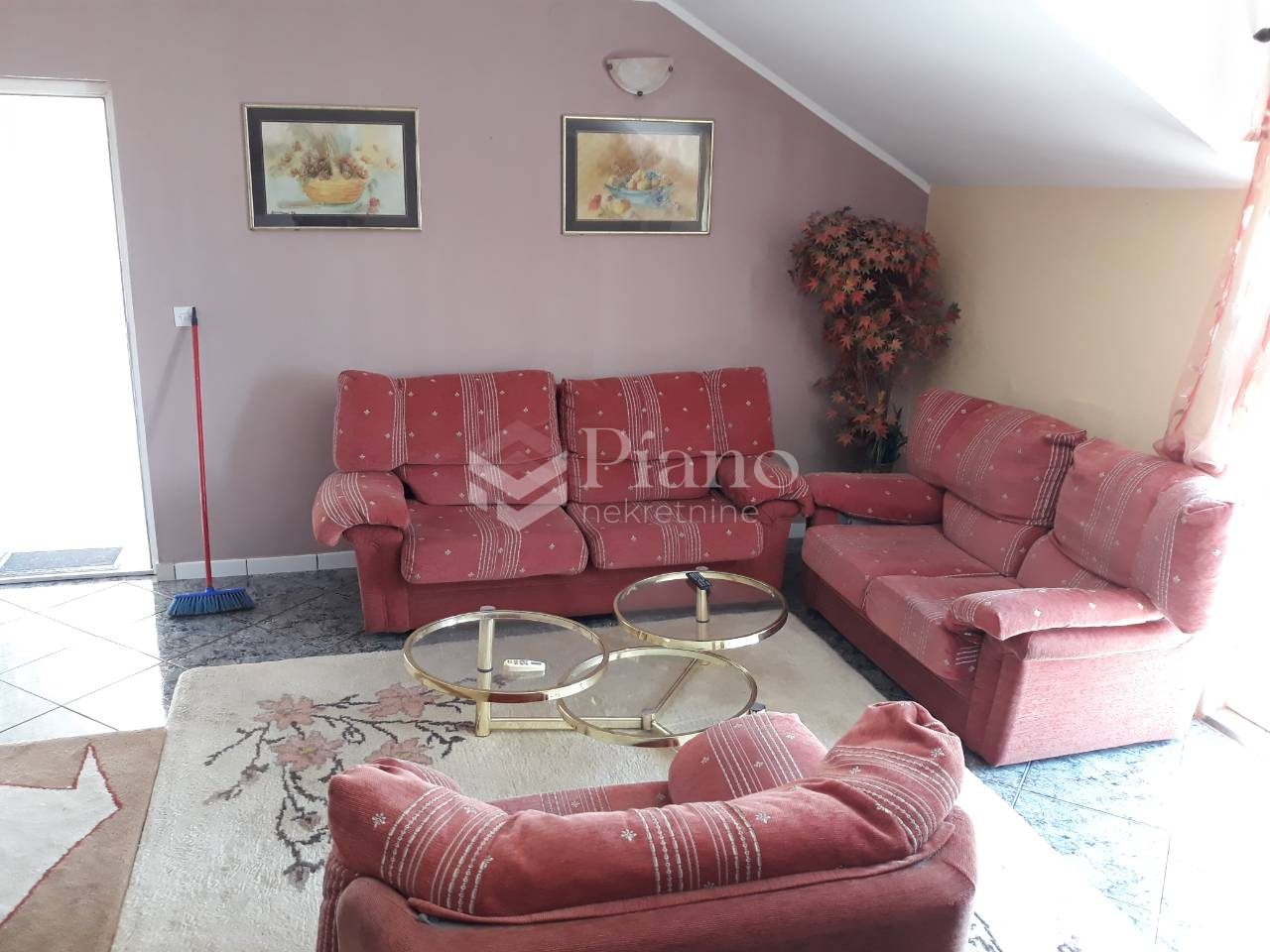 Furnished two-bedrooms apartment in Malo brdo