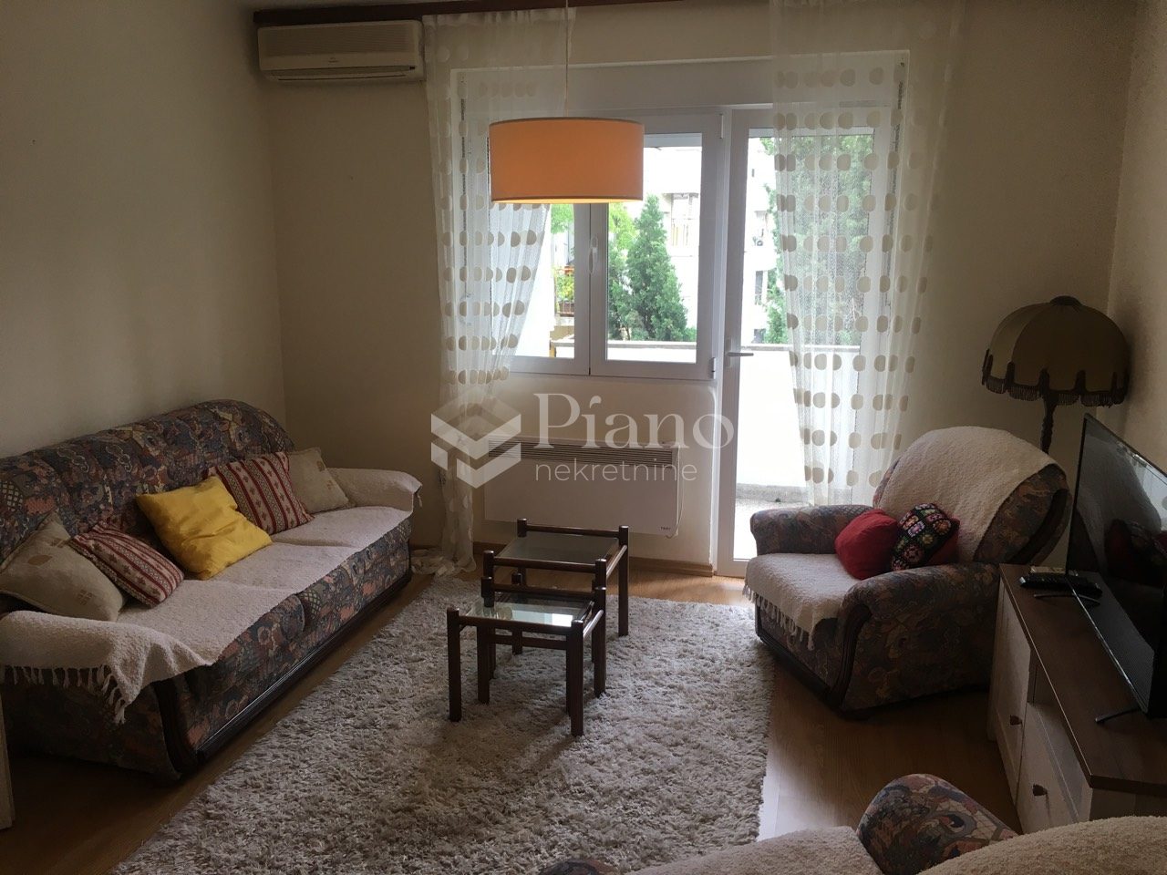 One bedroom furnished apartment Preko Morace