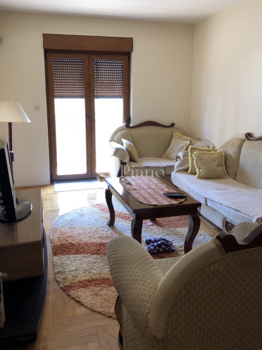 Furnished two-bedrooms apartment in Stari Aerodrom