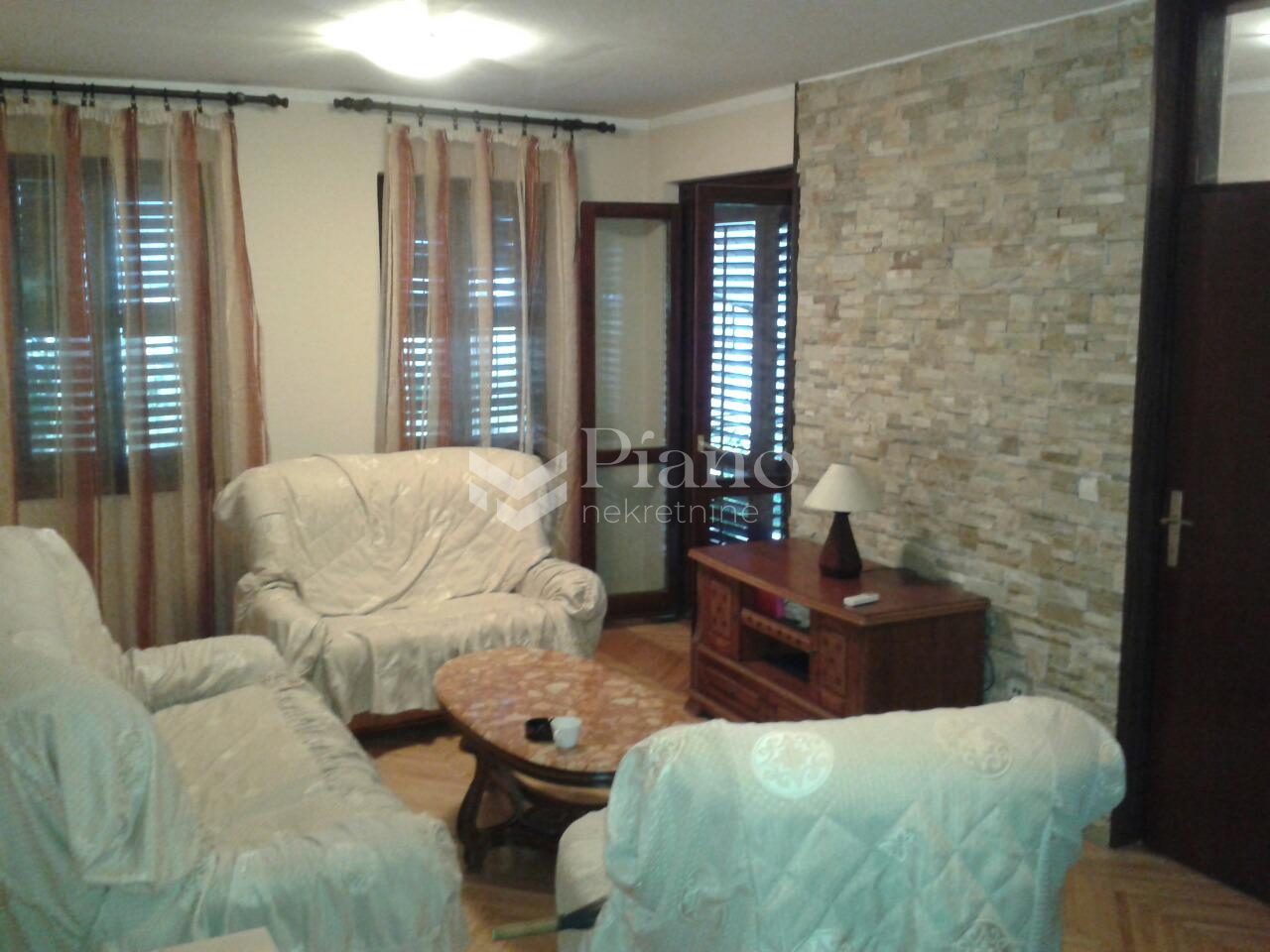 Furnished two-bedrooms apartment at Malo brdo