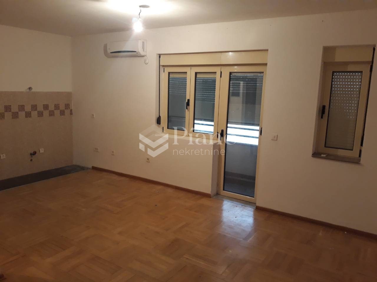 Unfurnished two-bedrooms apartment in Zabjelo