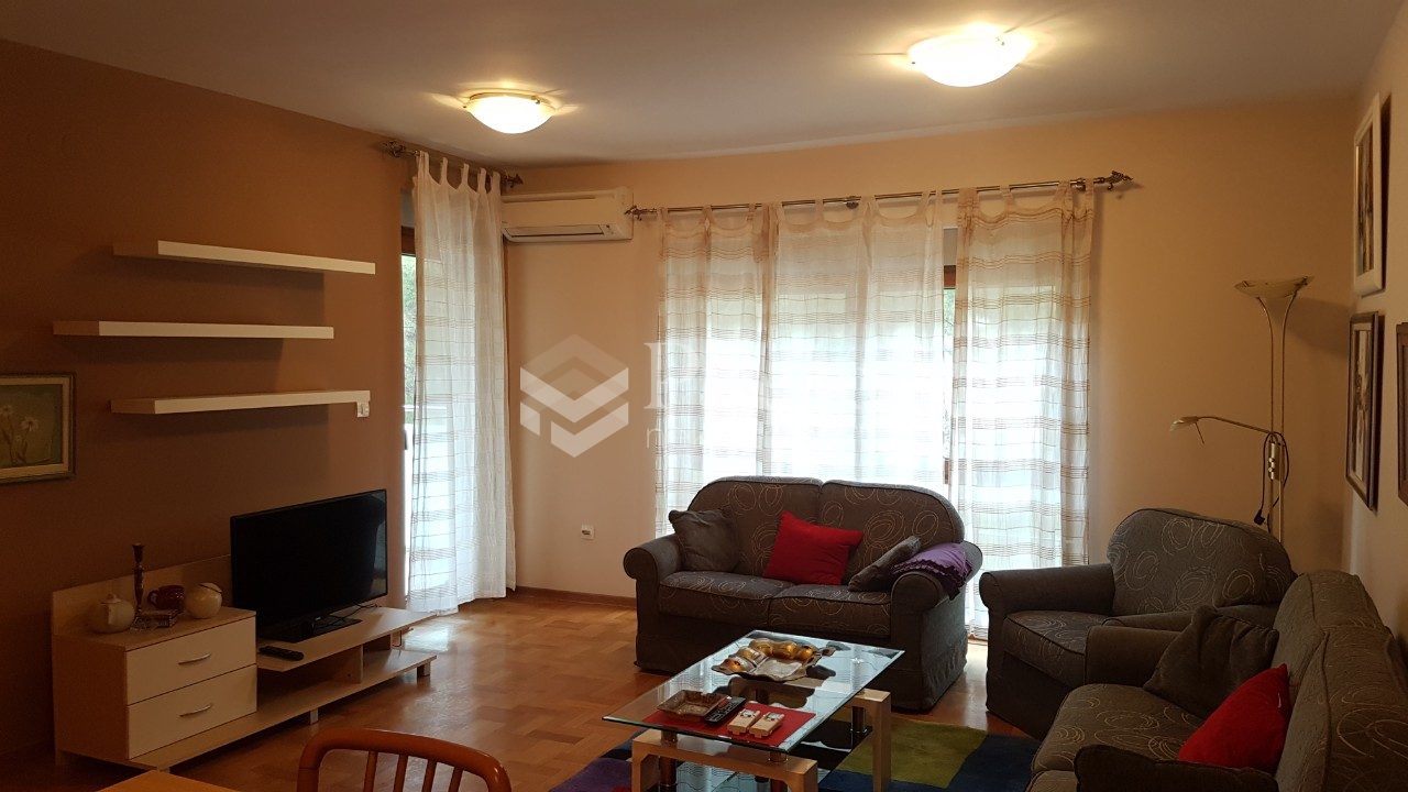 Furnished one-bedroom apartment in Tološi apartments