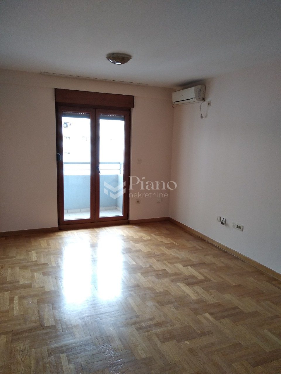 Semifurnished one-bedroom apartment in Stari aerodrom