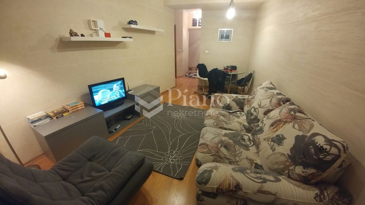 One bedroom furnished apartment in downtown Podgorica