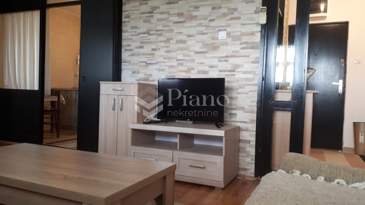 Furnished studio apartment in Blok 5