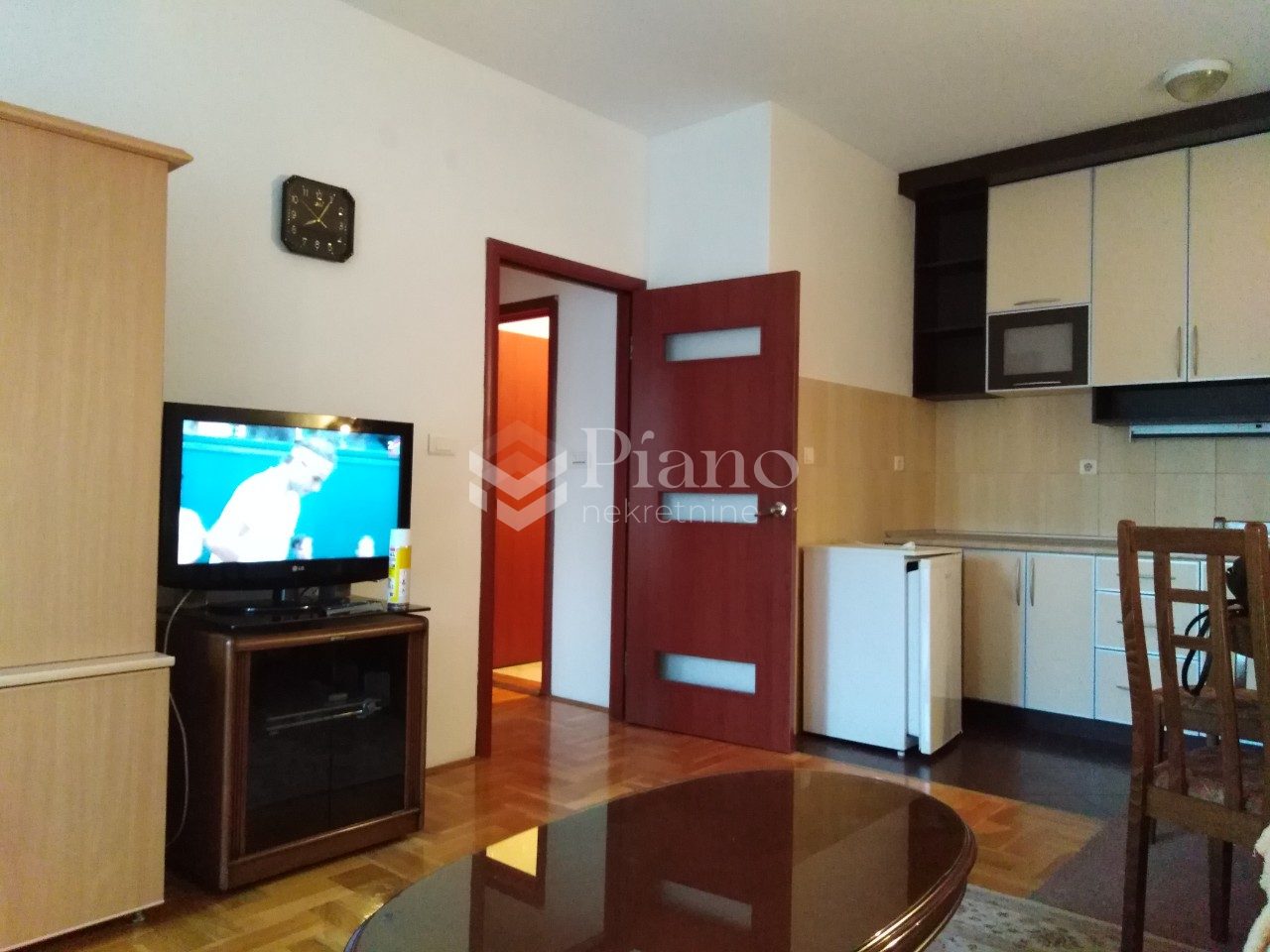 Furnished one bedroom apartment in Blok 9