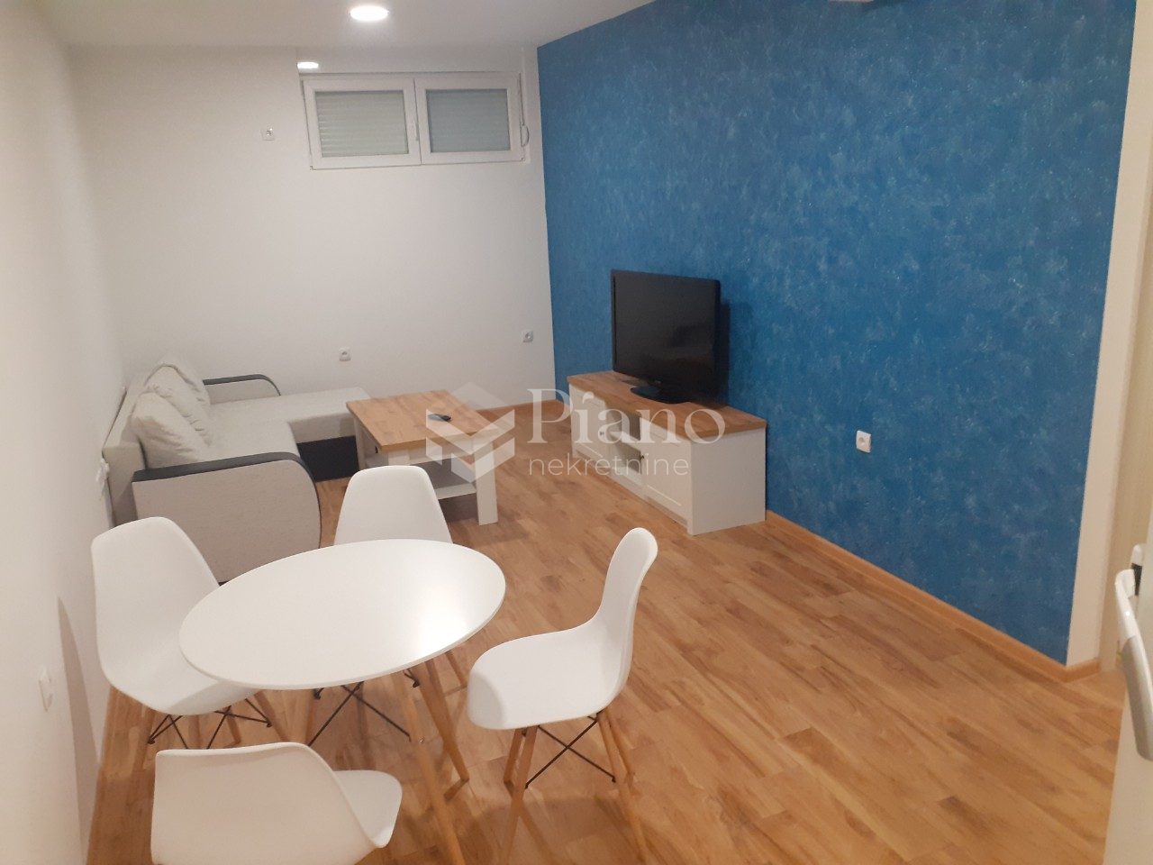 Fursnihed one bedroom apartment behind Delta City