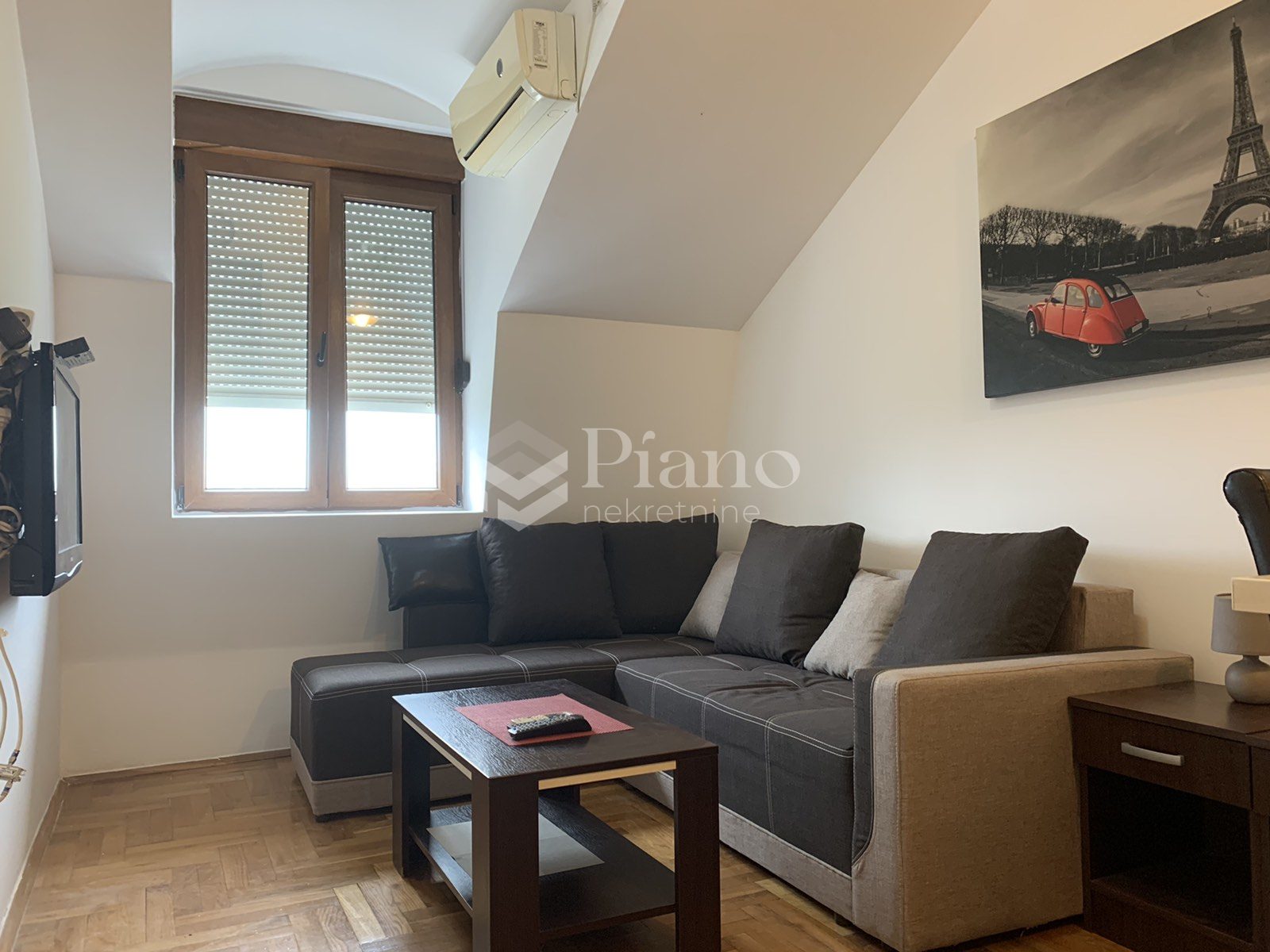 Furnished studio apartment next to Delta