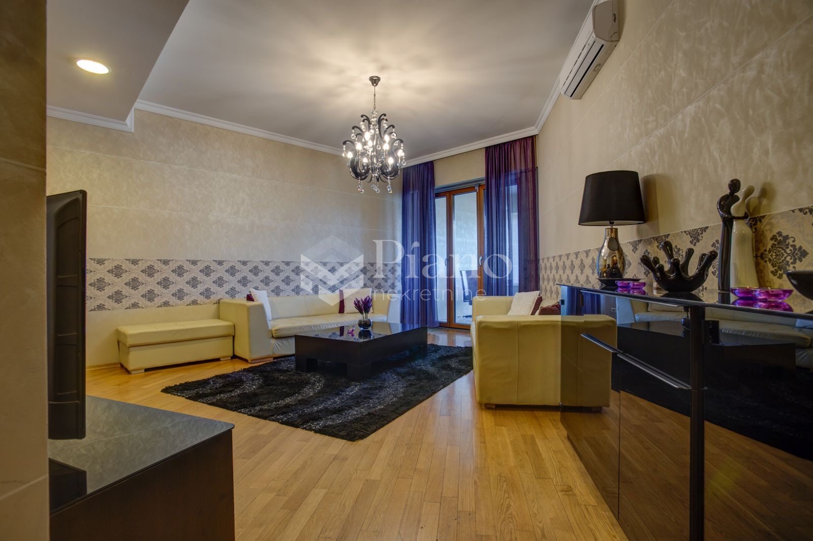 Lux furnished two bedroom apartment in downtown Podgorica
