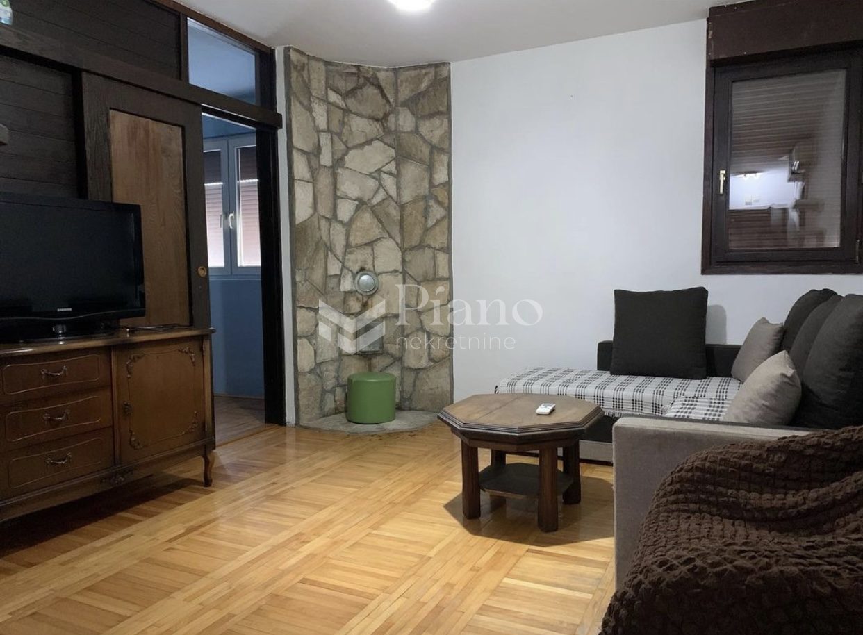Smaller two bedroom furnished apartment in Blok 5