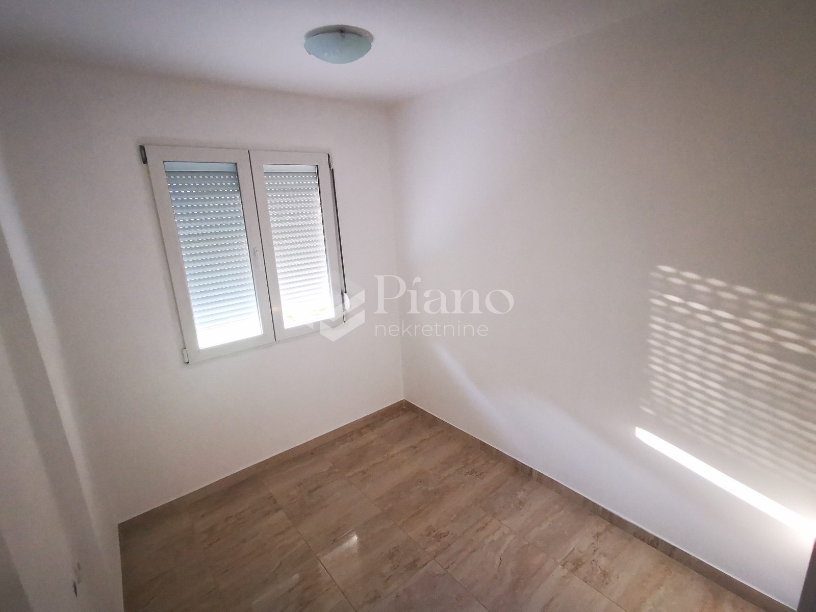 Unfurnished two bedroom apartment in Blok 5