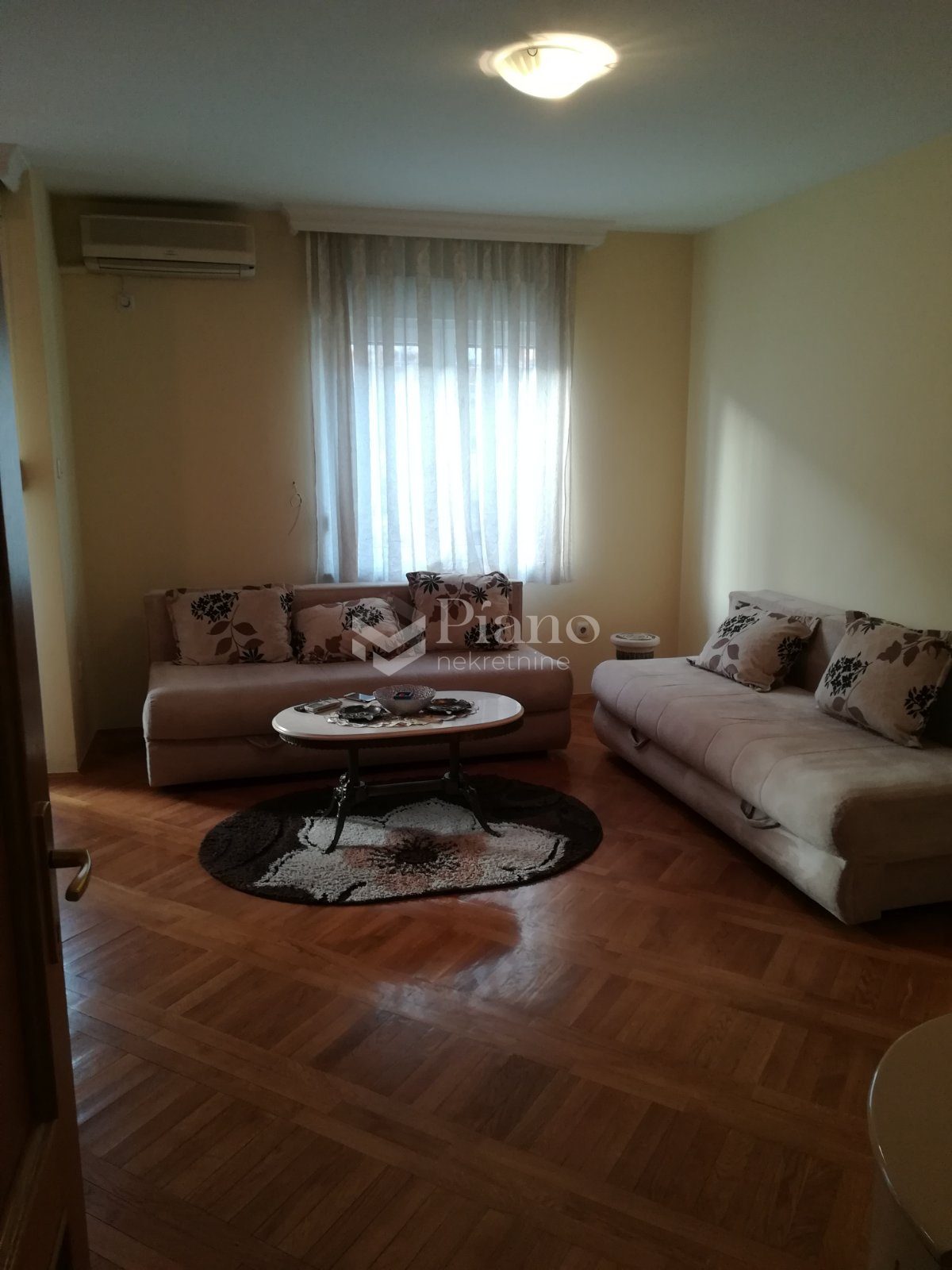 Namještena garsonjera Preko Morače