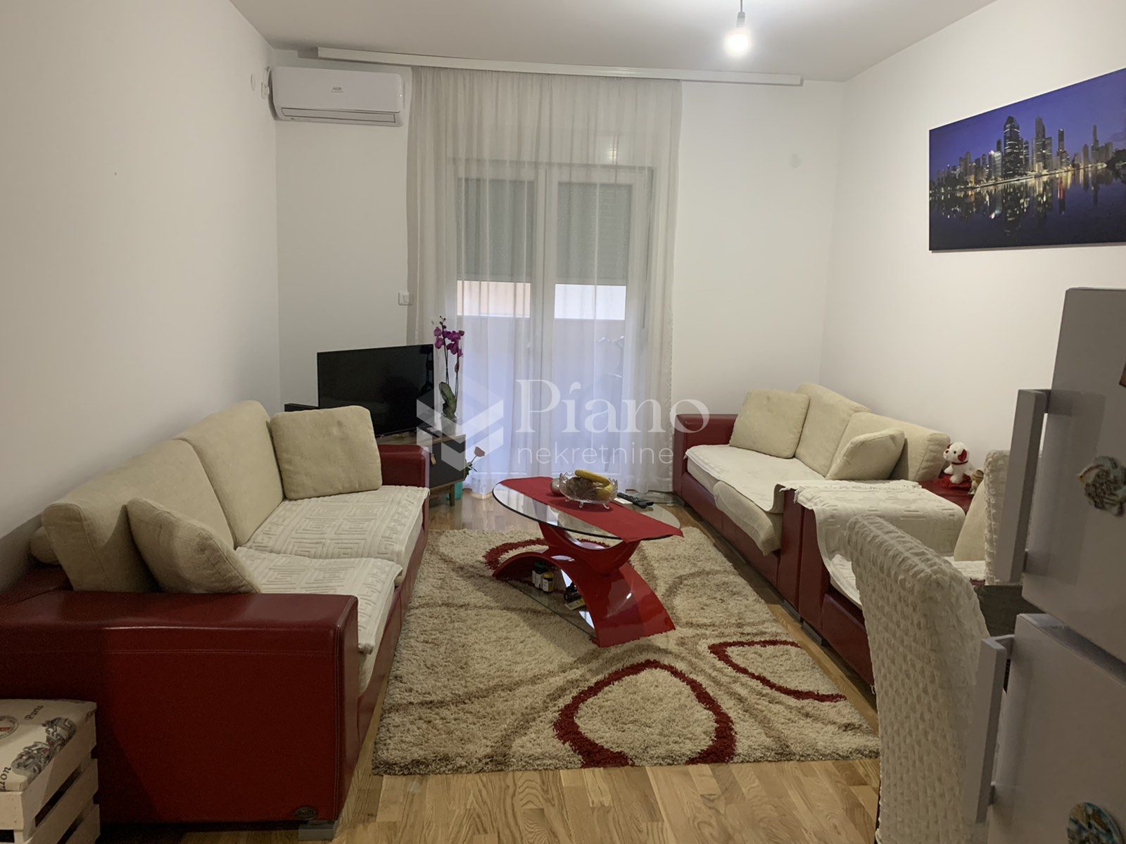 Namješten jednosoban stan na Tuškom putu