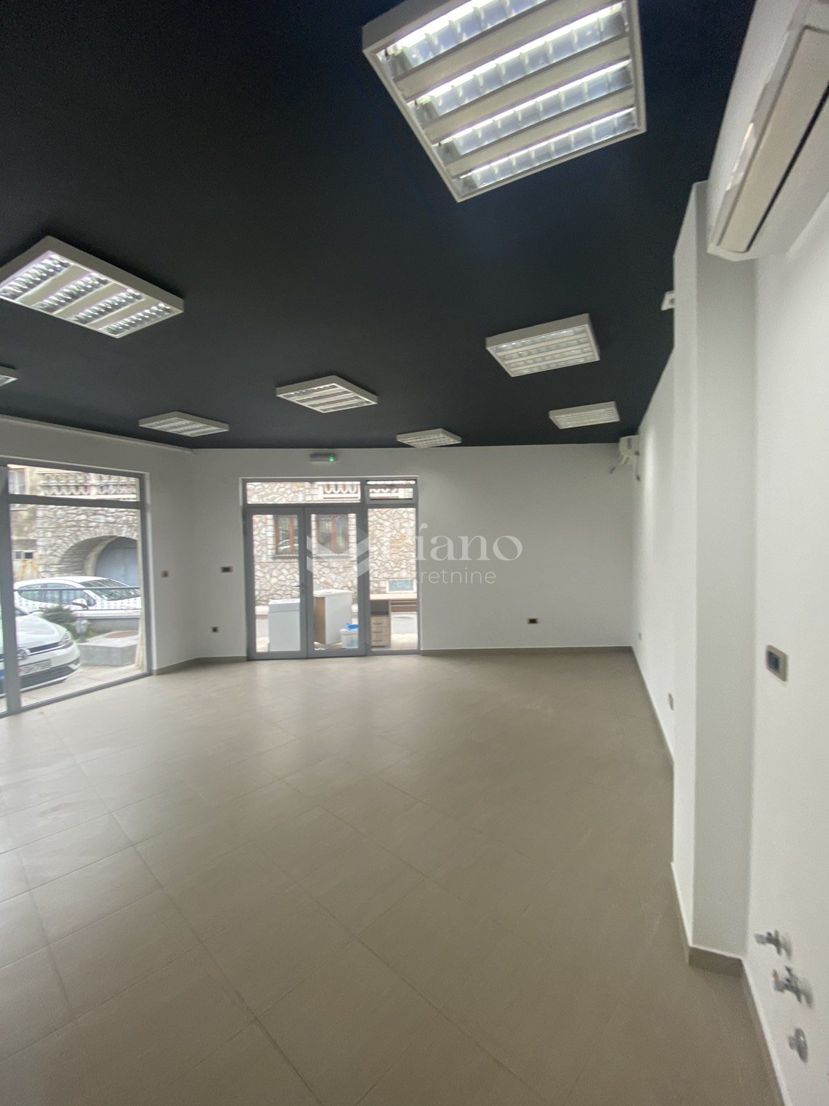 Nenamješten poslovni prostor, Stara Varoš