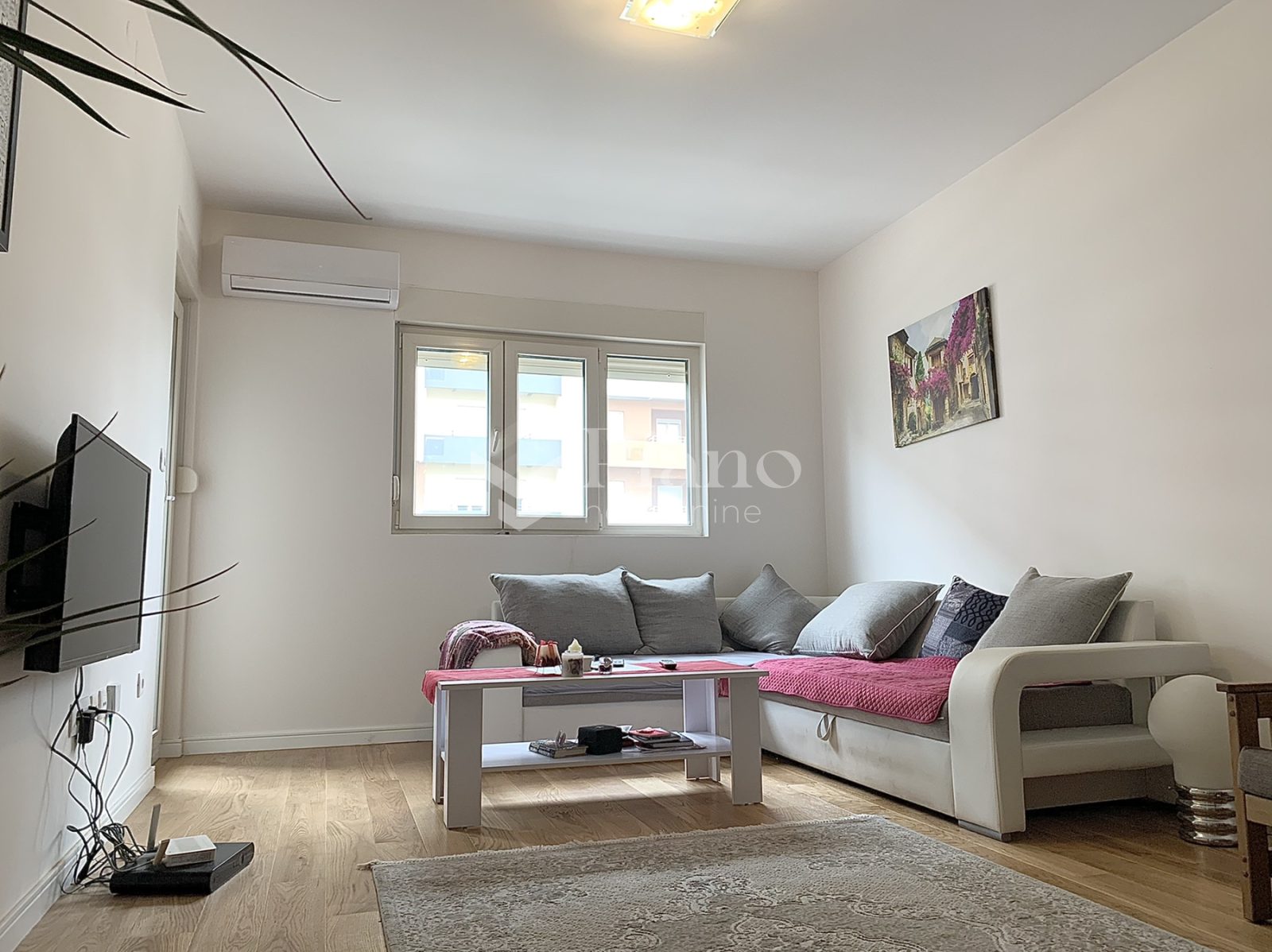 Namješten jednosoban stan u Central Pointu