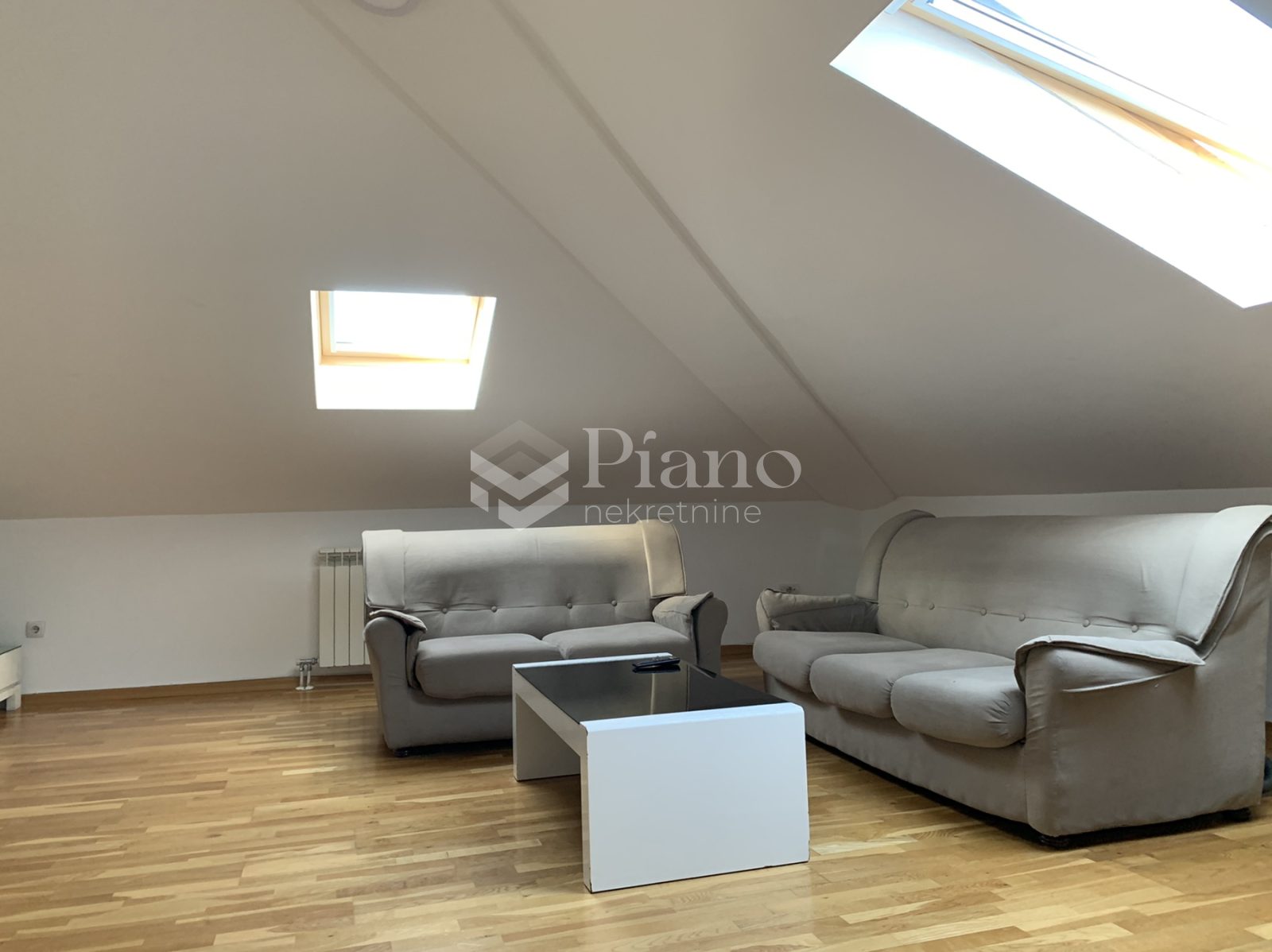 Furnished one-bedroom apartment in Momišići