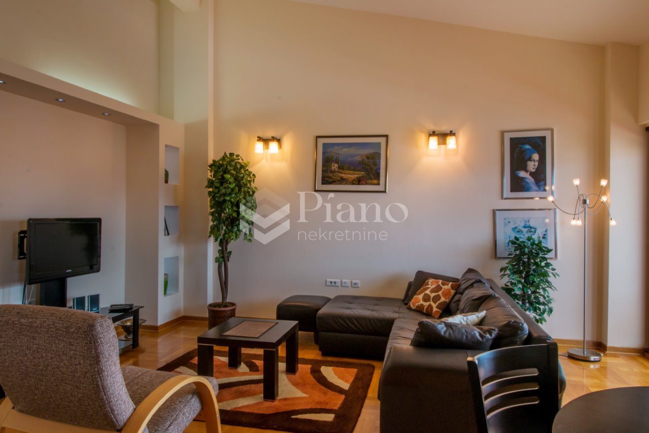 Namješten dvosoban stan Preko Morače