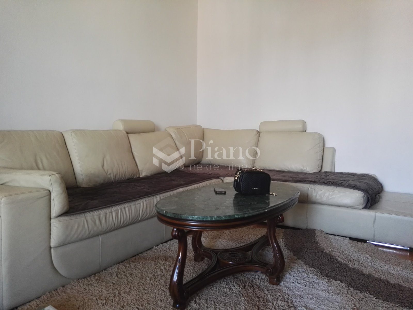 Namješten jednosoban stan Preko Morače