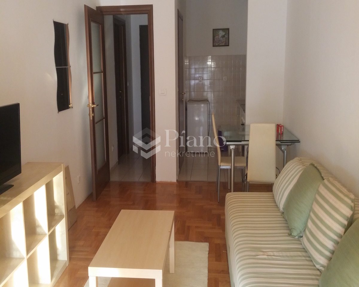 Namještena garsonjera u  City kvartu