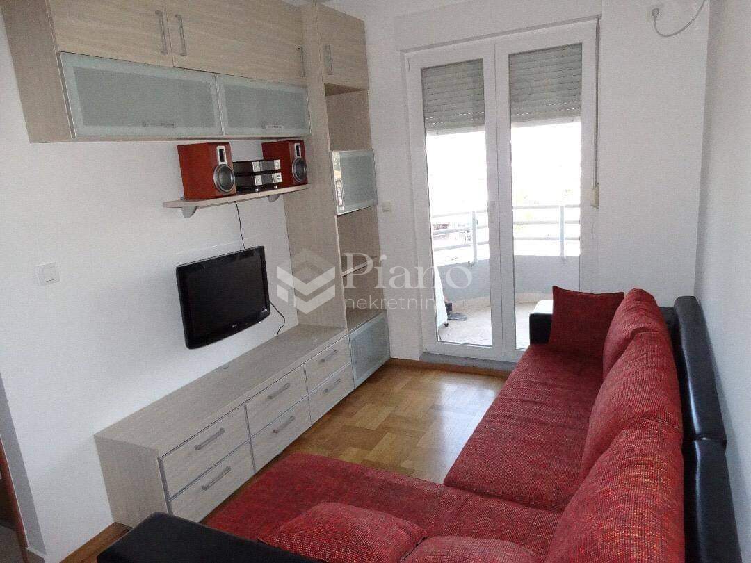 Namješten jednosoban stan na Starom Aerodromu